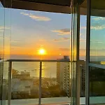 Apartamento Na Barra Alto Padrao Com Vista Mar